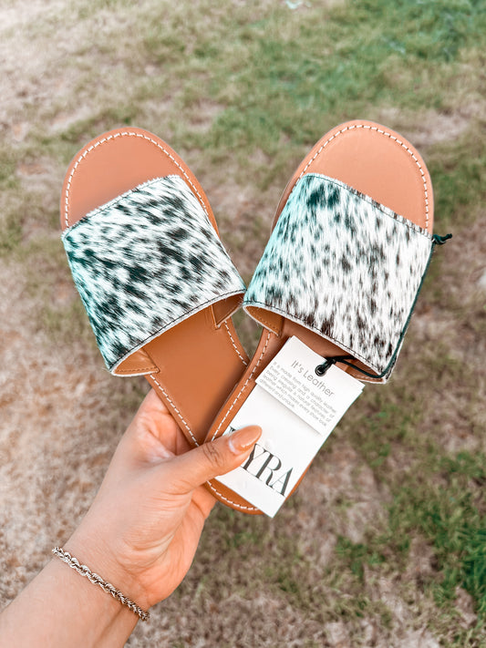 1ST MONDAZE COWHIDE SANDALS